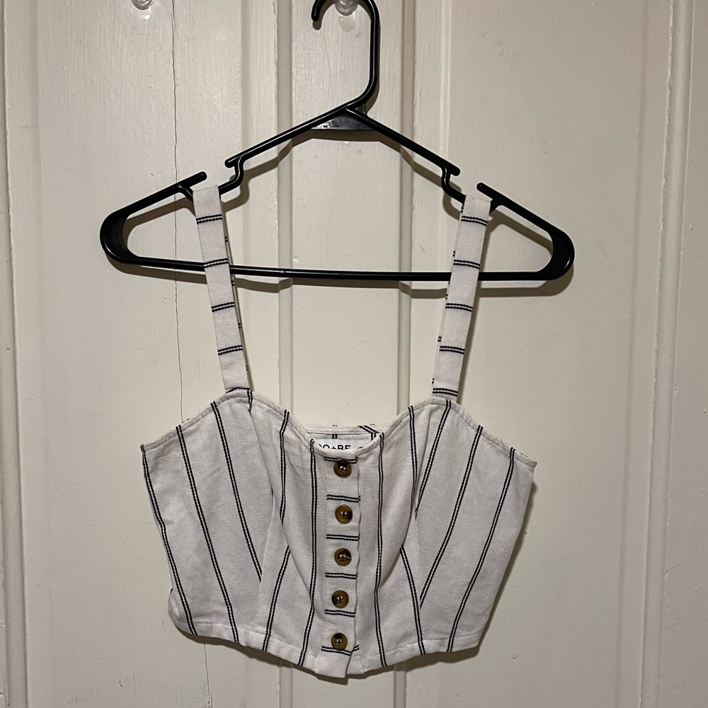 Cropped white and black striped shirt